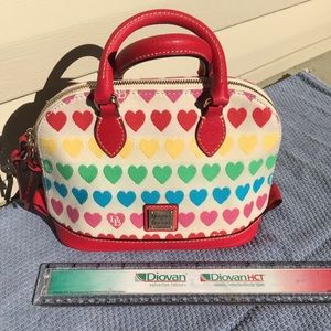 ❤️Dooney & Bourke heart satchel crossbody❤️